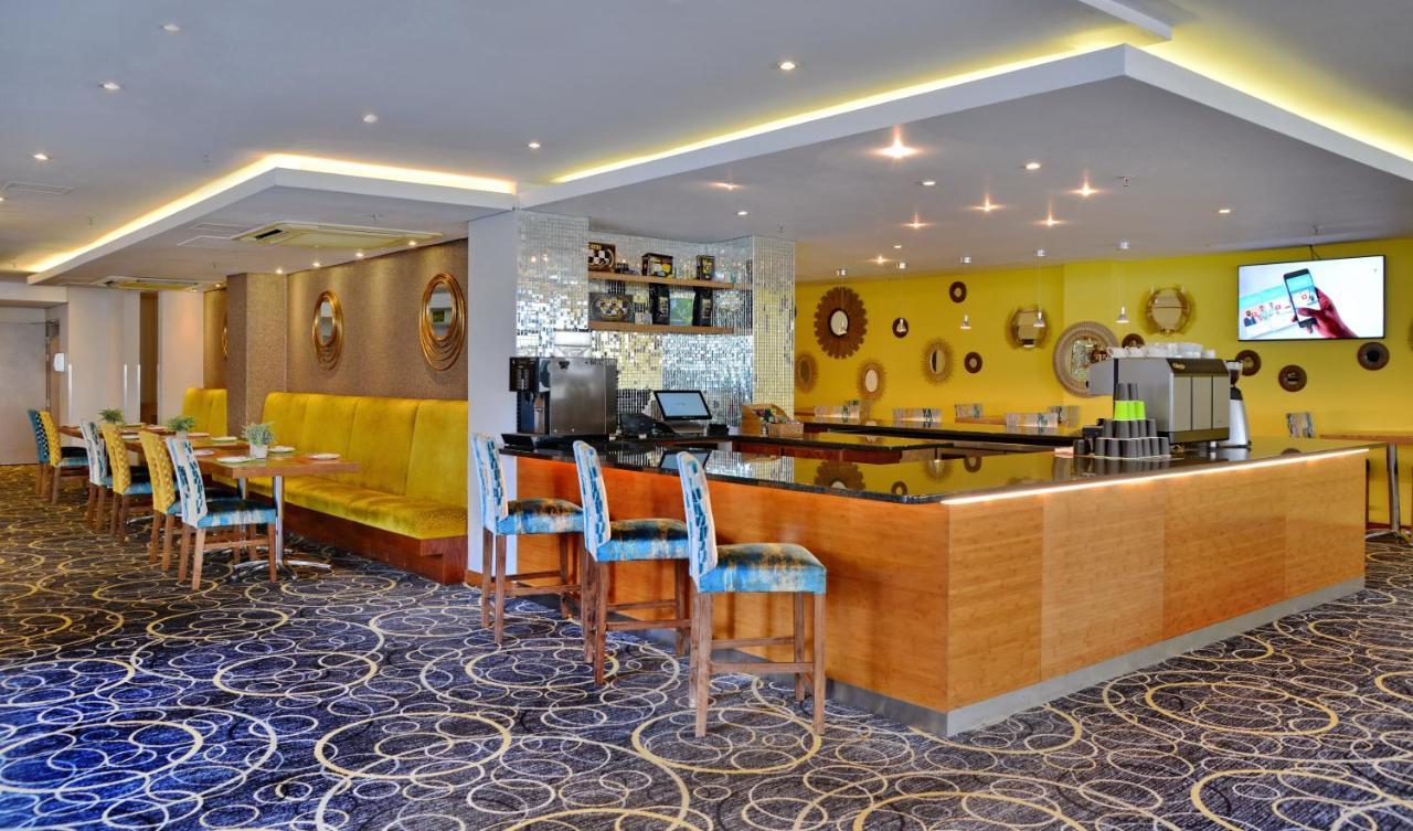 Cresta Grande Cape Town Hotel Exterior photo